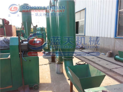 Wood sawdust dryer