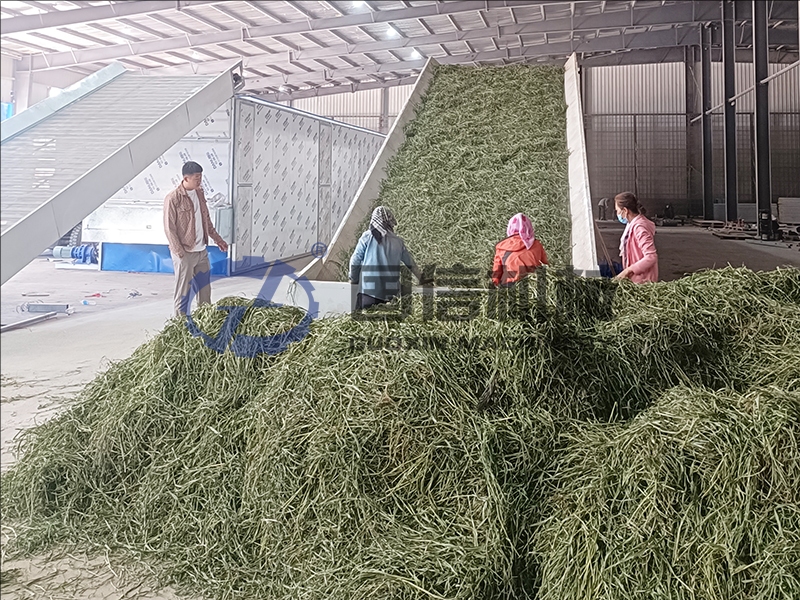 Straw dryer